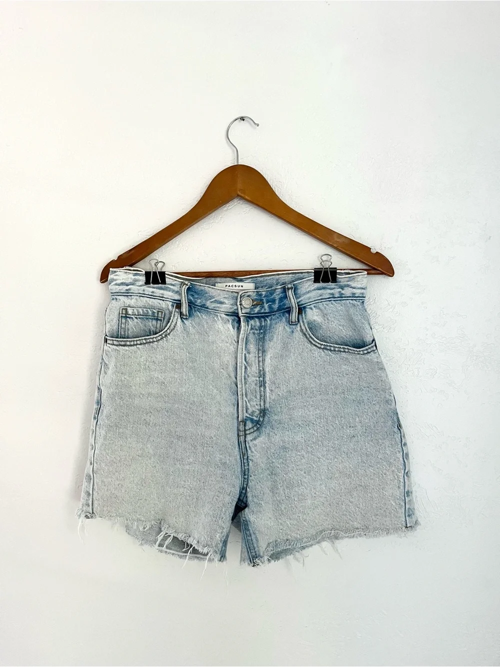 PacSun 90s Girlfriend Light Wash Denim Cutoff Shorts